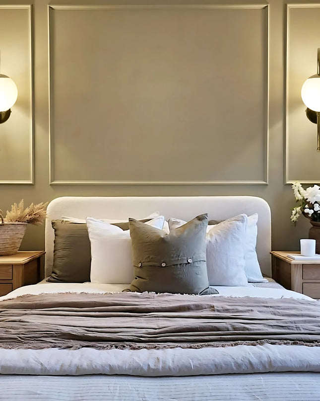 GlowDrop Wall Light