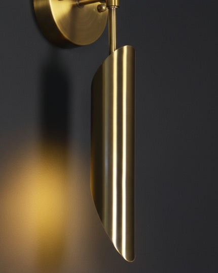 Dual Beam Wall Light