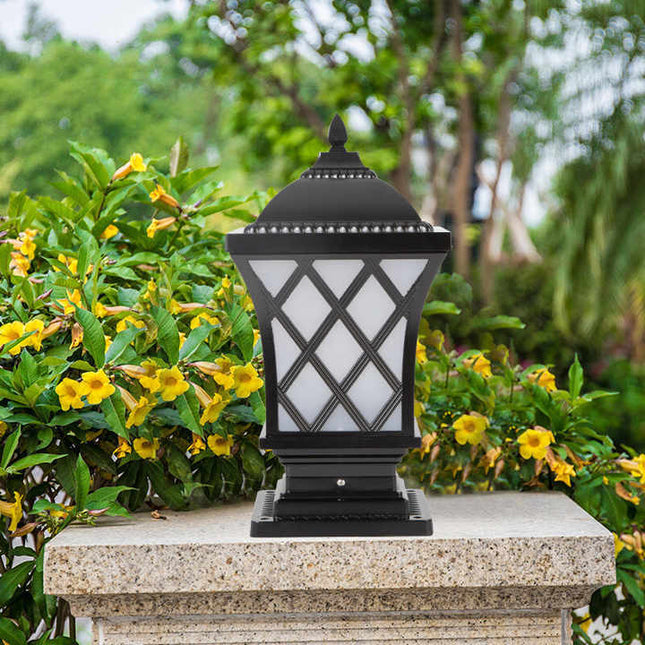 RoyalEdge Gate Light