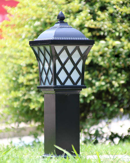 RoyalEdge Gate Light