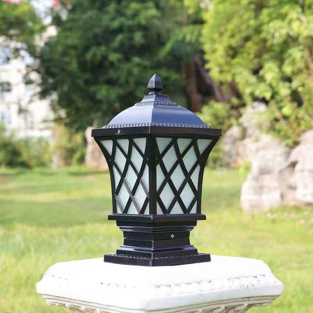 RoyalEdge Gate Light