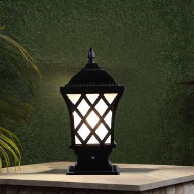 RoyalEdge Gate Light
